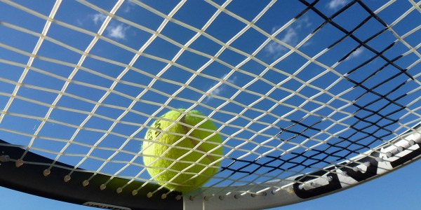 Corde per tennis: caratteristiche, differenze e tipologie principali